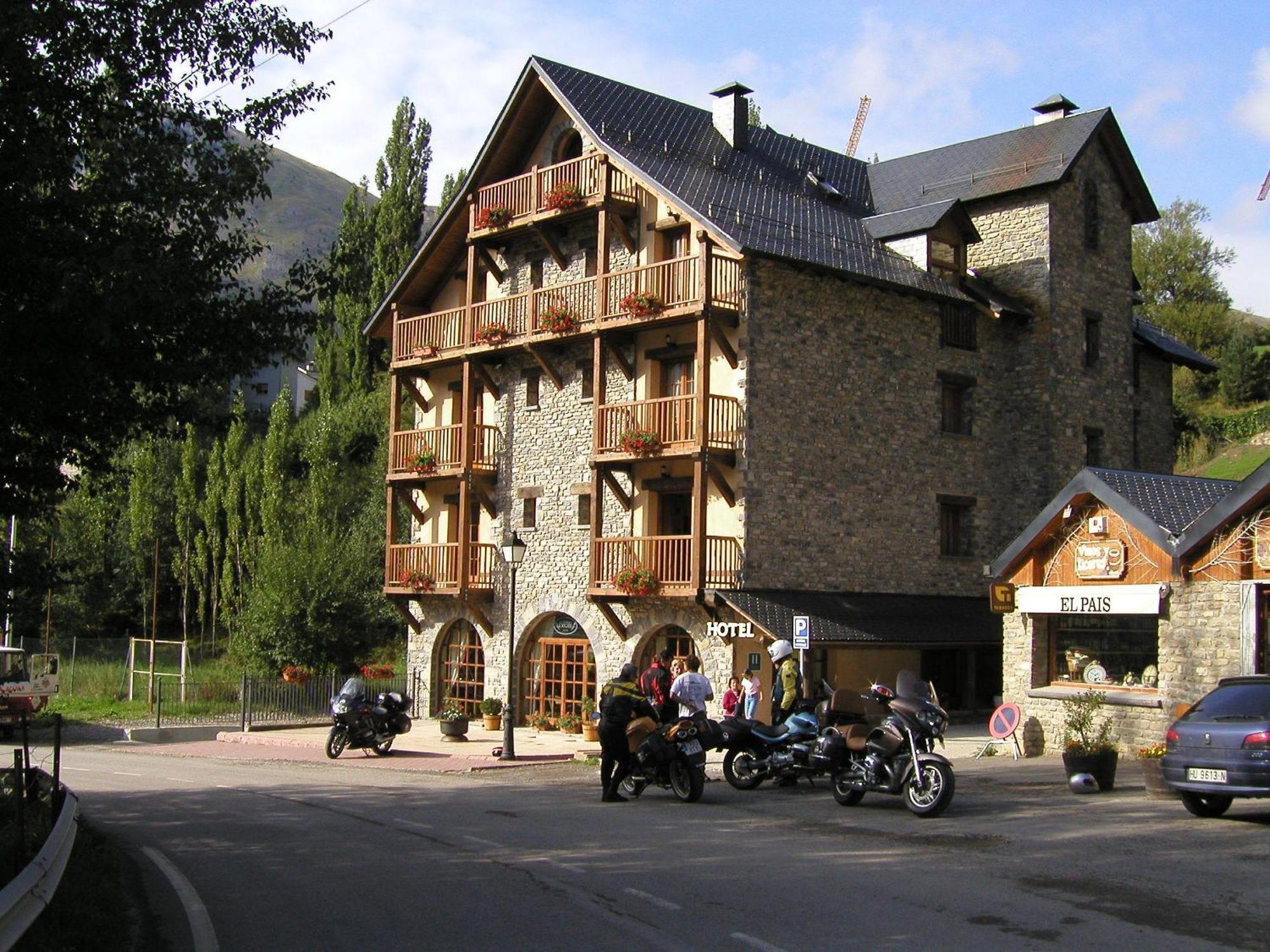Hotel Bocale Sallent de Gállego Exterior foto
