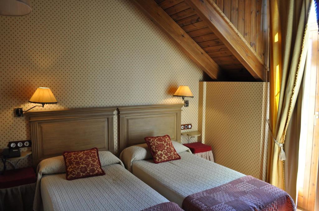 Hotel Bocale Sallent de Gállego Zimmer foto